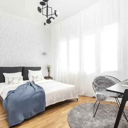 Buda Chill * بودابست